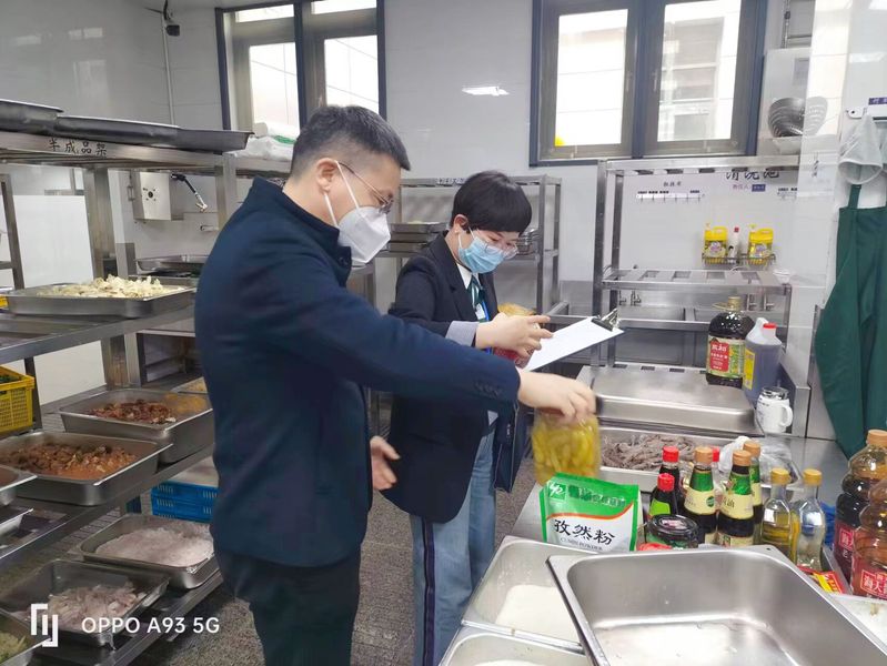 1678855848457554.jpg 后勤開展春季食品安全專項檢查.jpg